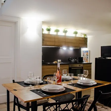 Maison De L'air - With Jacuzzi